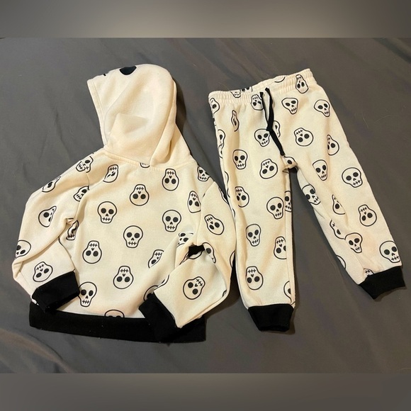2T Skull Skeleton sweatsuit set kids toddler black and white - Picture 3 of 5